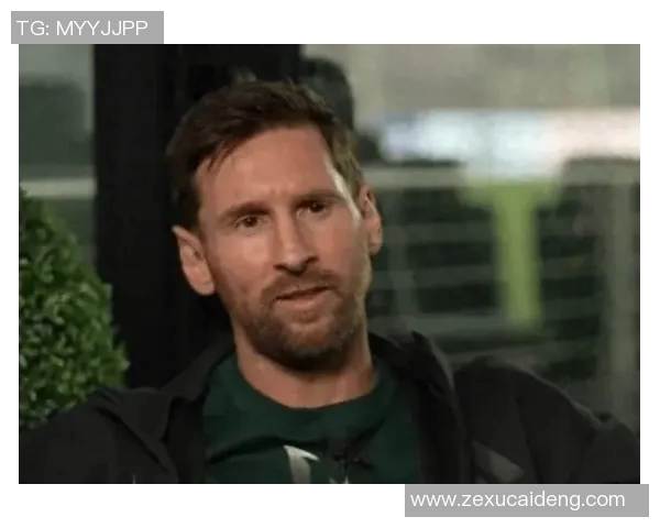 足球明星化身老头搞笑视频合集带你领略不一样的足球魅力